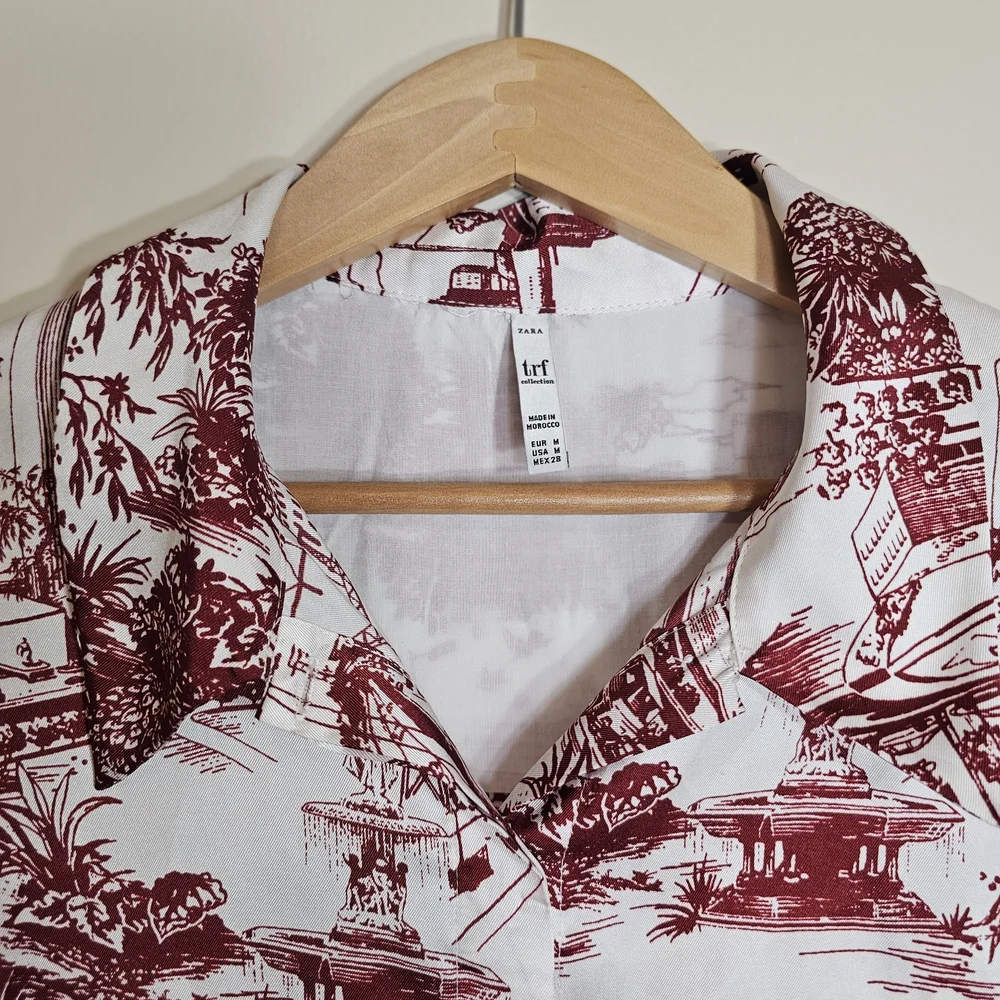 Zara Women’s White Red Toile Scenic Print Button-Down Blouse Size M Chic Classic - Picture 9 of 11